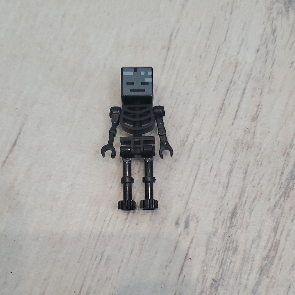 LEGO Minecraft Wither Skeleton Straight Arms Minifigure from 21126